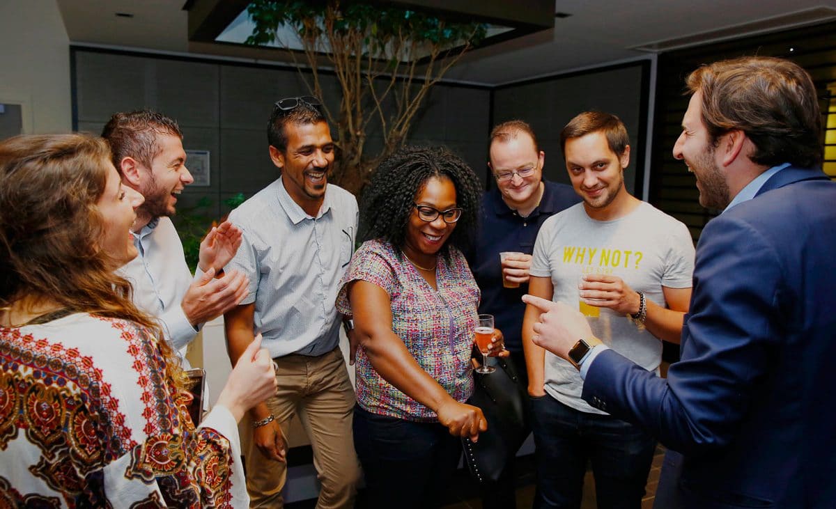 Magicien iPad et Mentaliste à Lille dans le Nord - Tom Le Magicien