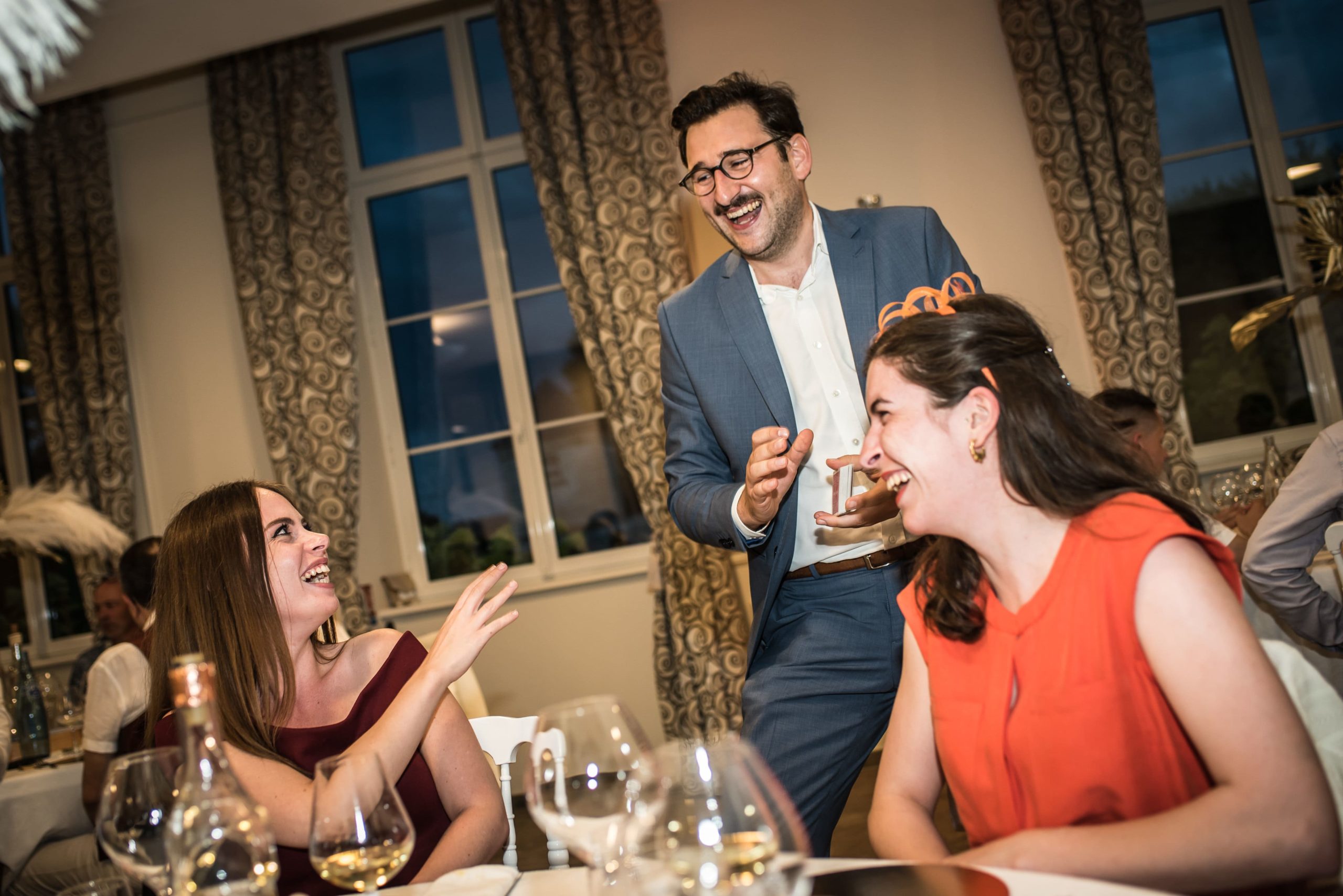 Un magicien pour un repas de mariage
