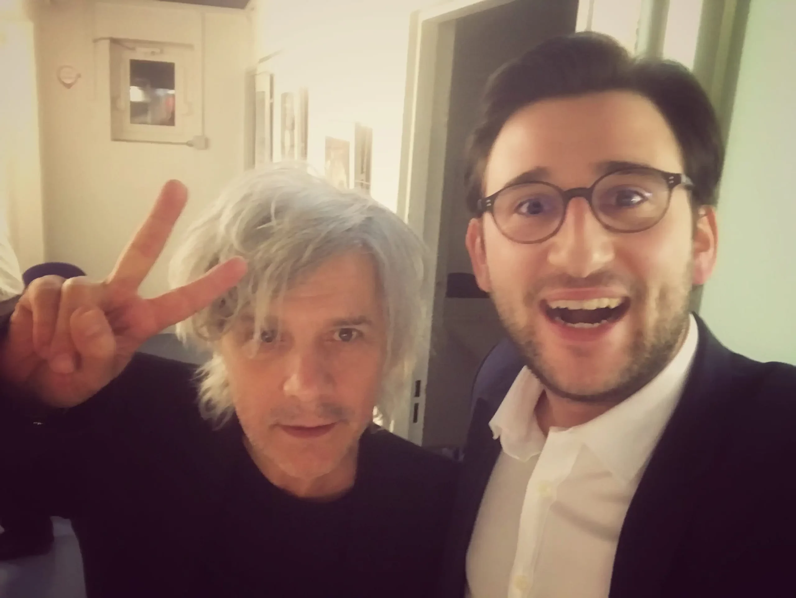 Tom Coss magicien Lille avec Nicola Sirkis